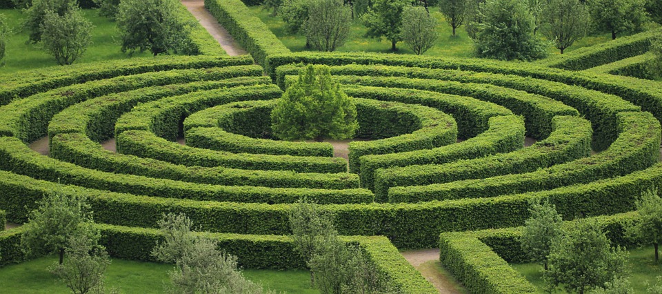 giardino labirinto copertina