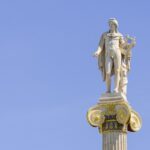Statua di Apollo ad Atene. Foto di Adrian Balea da Pixabay.