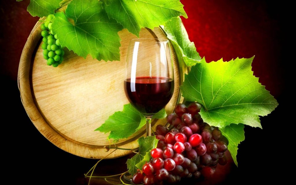 Resveratrolo - il resveratrolo è una sostanza contenuta in uva e vino.