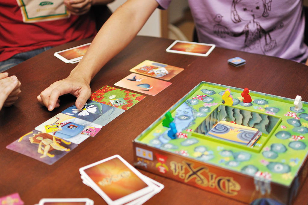 Dixit: party game