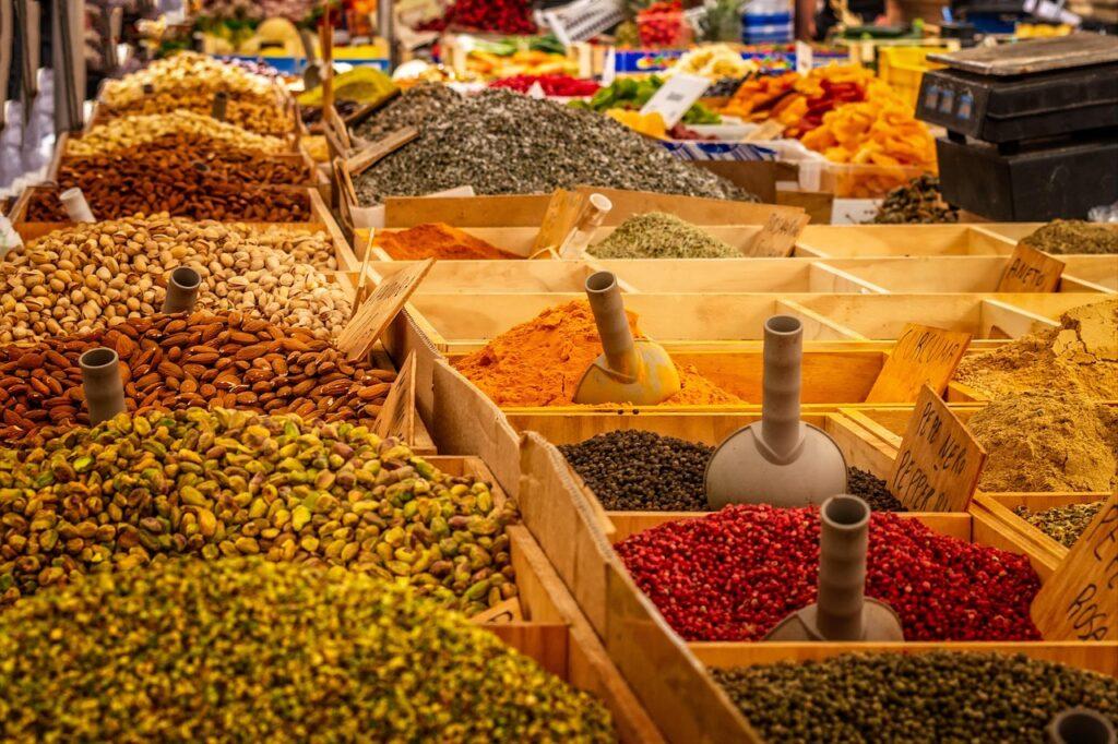 Ricette con le spezie. Foto di Peter H da Pixabay.