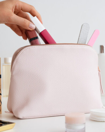 Prodotti makeup immancabili nel beauty case.