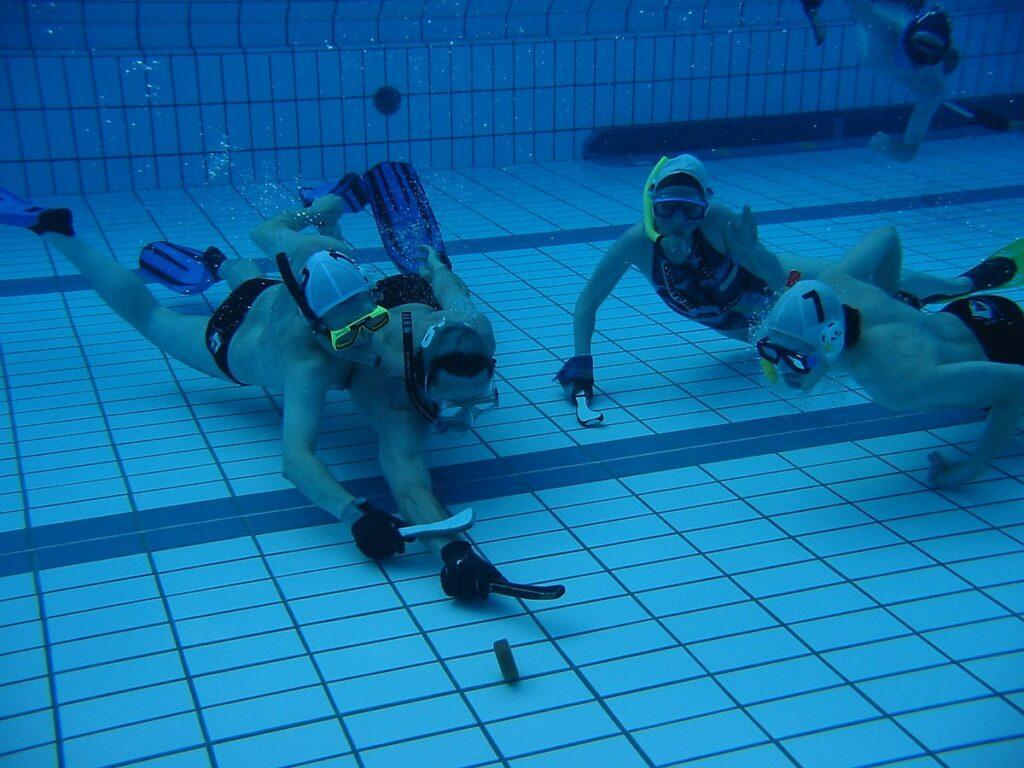 Sport alternativi: hockey subacqueo.