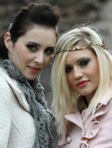 Capelli e trucco anni 2010.