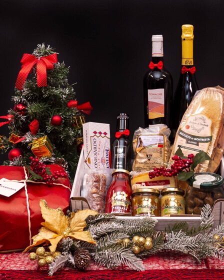 cestino natalizio con le specialità sarde