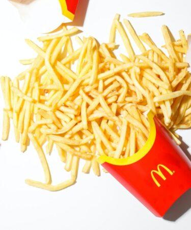 Perché il cibo da McDonald’s costa così poco?