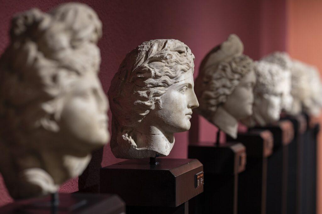 Bellezza e cosmesi nella storia. Foto di Engin Akyurt da Pixabay.