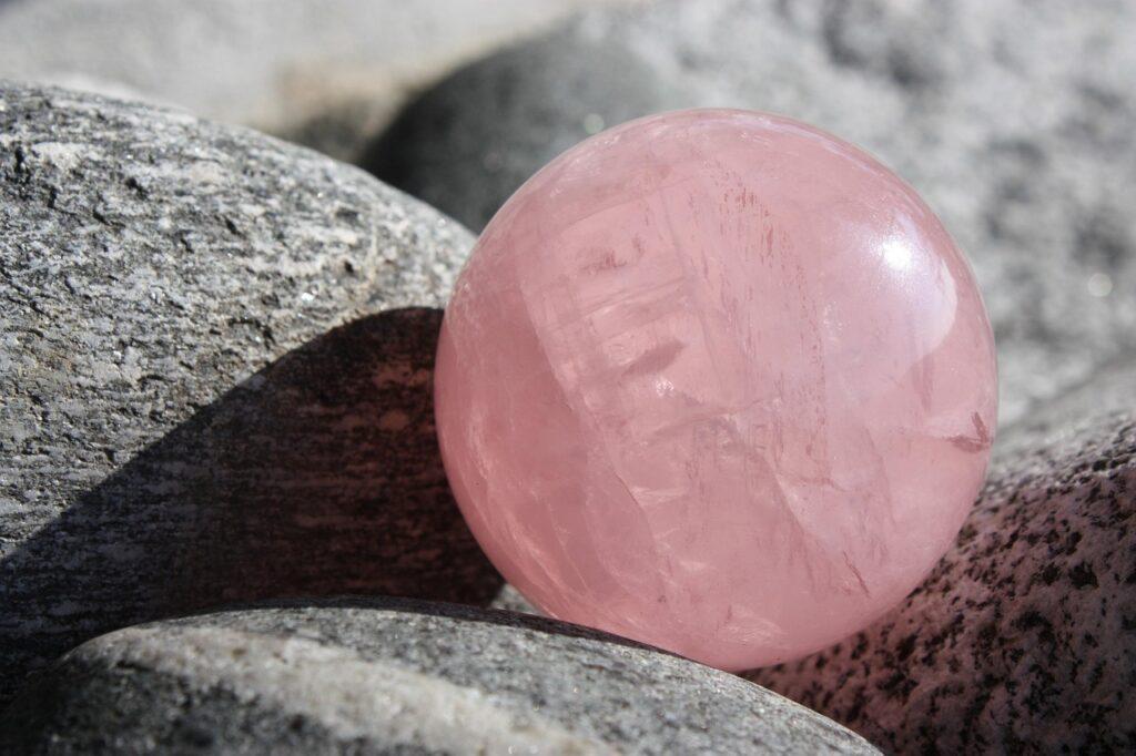 Quarzo rosa. Foto di Hans-August Beer da Pixabay