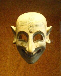 Maschera del periodo cartaginese rinvenuta a San Sperate