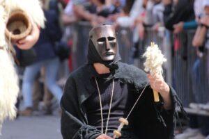Carnevale sardo: Sa Filonzana. Foto di Gianni Carddu via Wikimedia commons.
