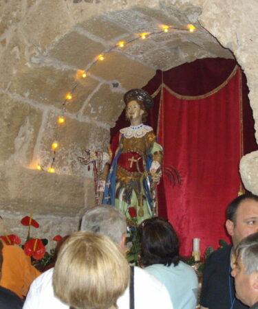Sant'Efisio nella sua chiesa di Nora.