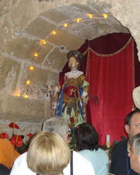 Sant'Efisio nella sua chiesa di Nora.