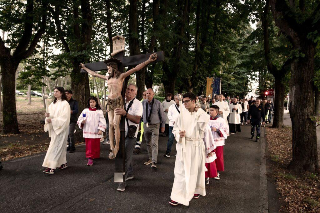 Processione di Brescello, Parva Mundi.