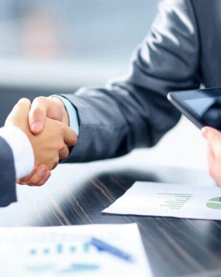 Prestiti e finanziamenti: come scegliere quello giusto? Foto di Credit Commerce da Pixabay.